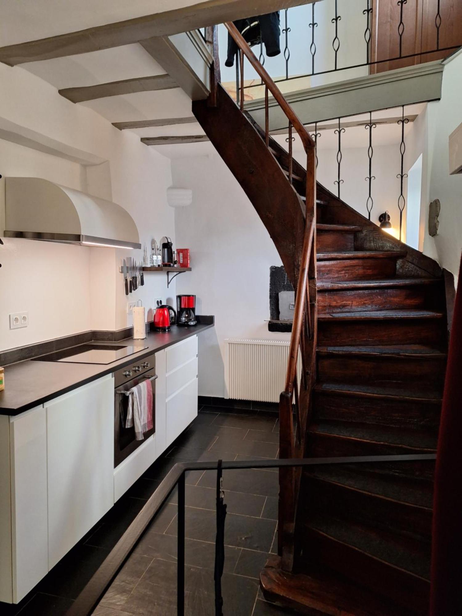 Appartement Moselperle- Urlaub Im Historischen Fachwerkhaeuschen à Bullay Extérieur photo