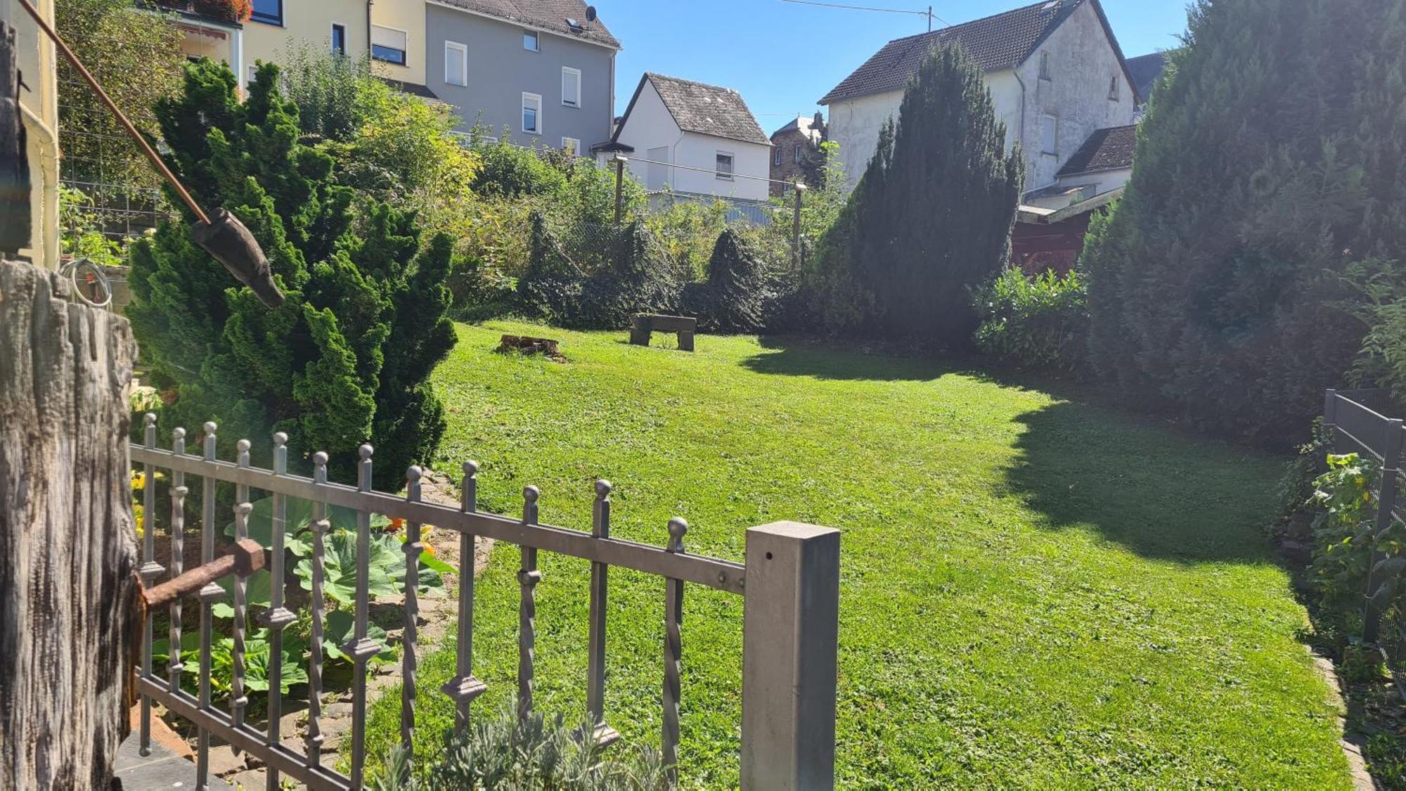 Appartement Moselperle- Urlaub Im Historischen Fachwerkhaeuschen à Bullay Extérieur photo