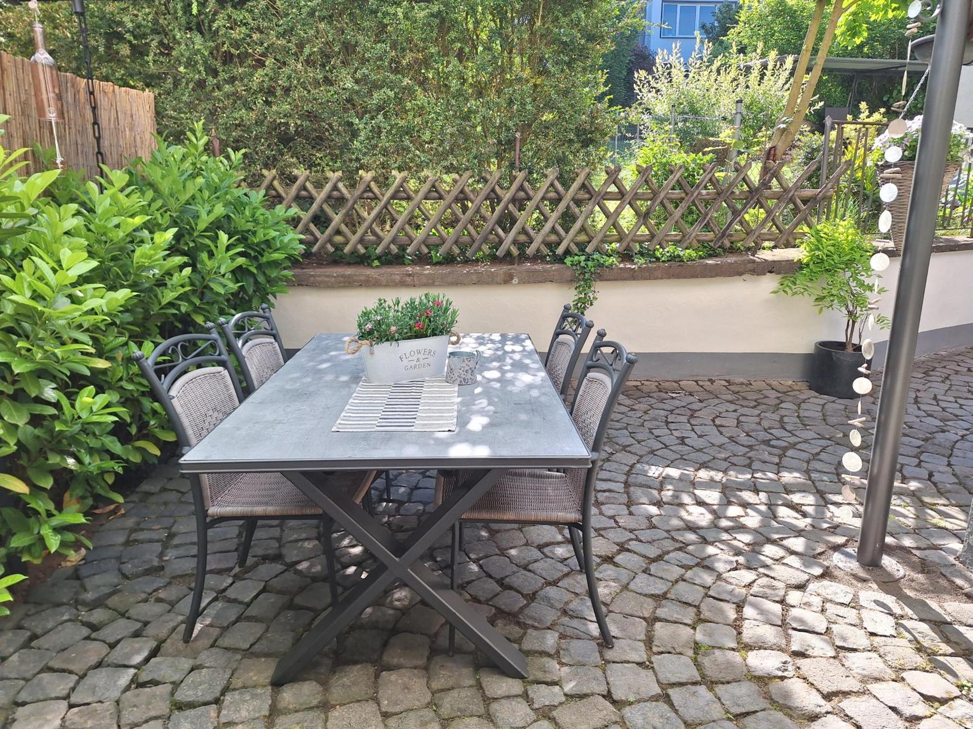 Appartement Moselperle- Urlaub Im Historischen Fachwerkhaeuschen à Bullay Extérieur photo